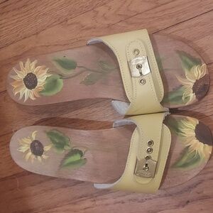 Dr. Scholls yellow slides